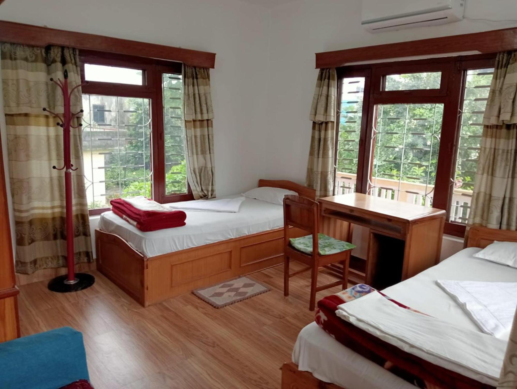 New Summit Guest House Pokhara Eksteriør bilde
